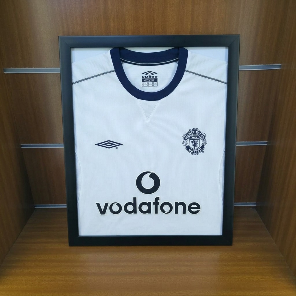 Manchester United Away "Vodafone" Retro Jersey